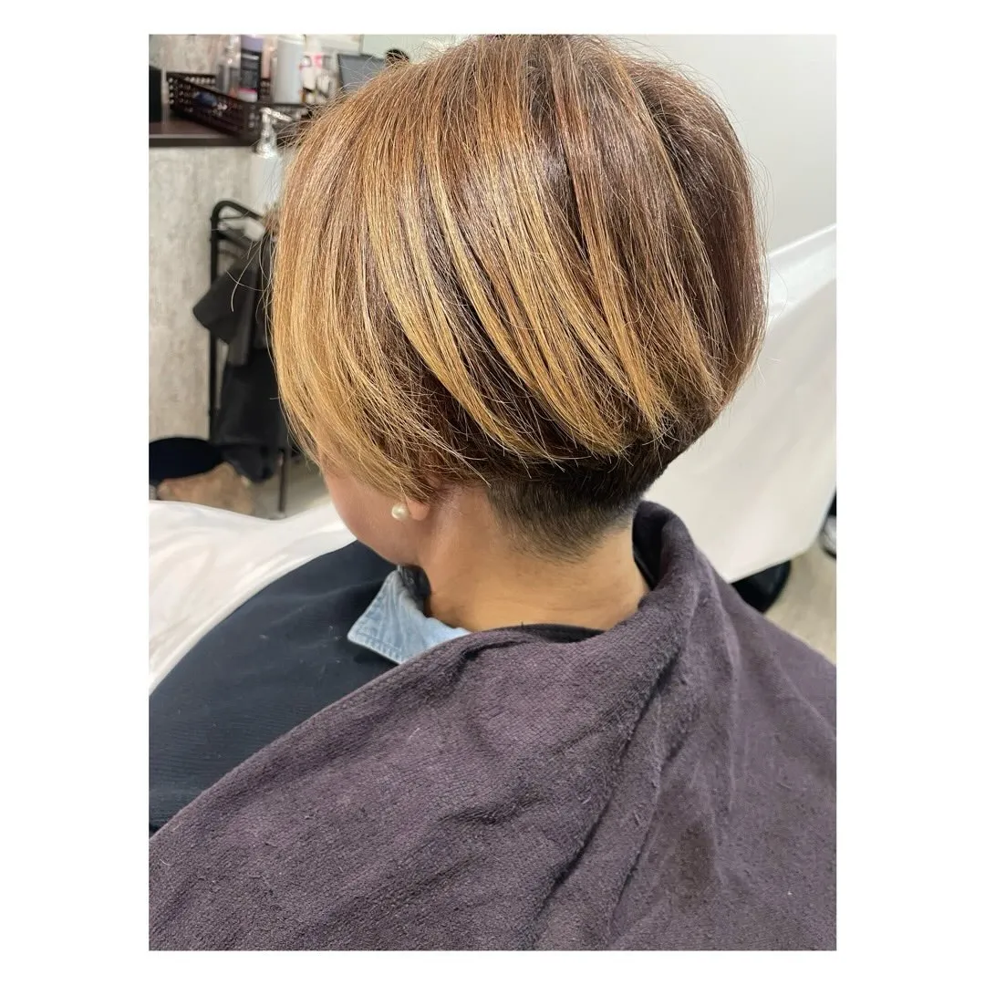 【女性の刈り上げ】